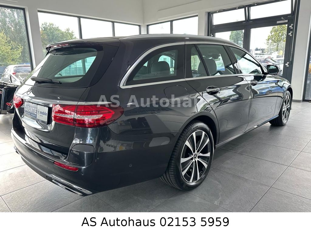 Mercedes-Benz E 300 2022