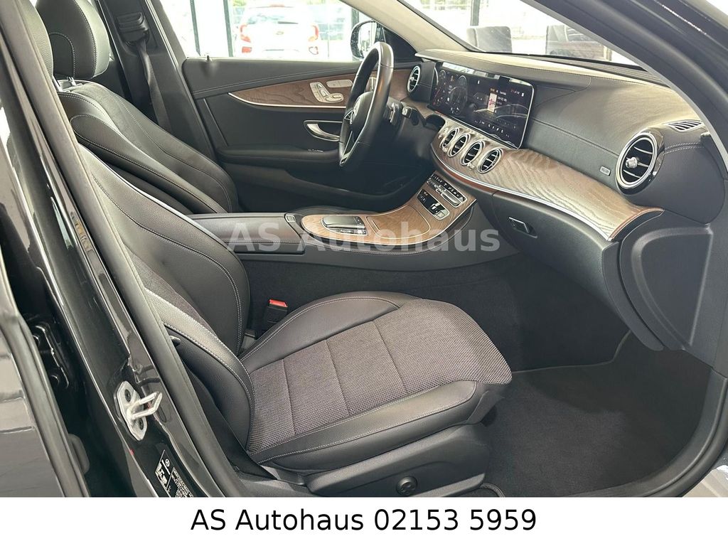 Mercedes-Benz E 300 2022