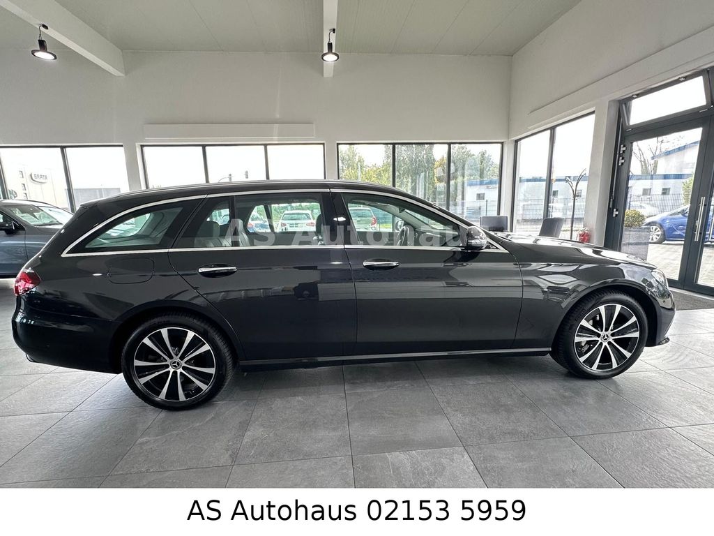 Mercedes-Benz E 300 2022