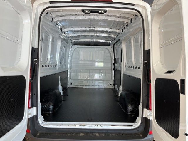 Maxus Deliver 9 2025