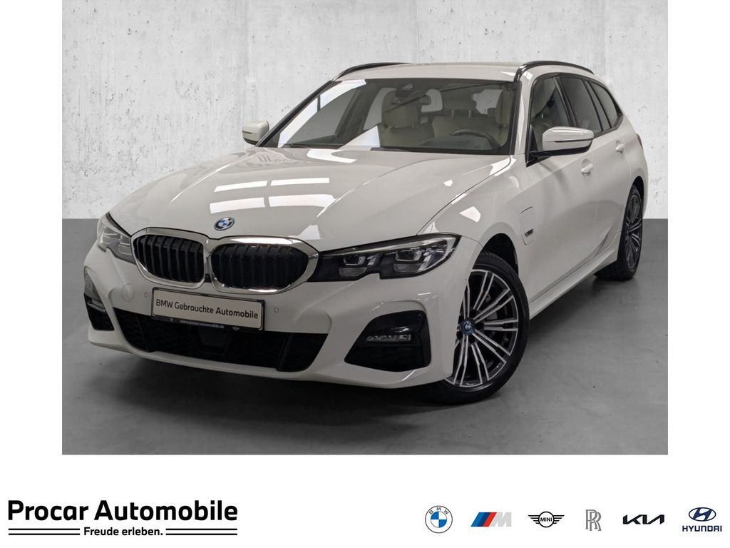 BMW 330 2022