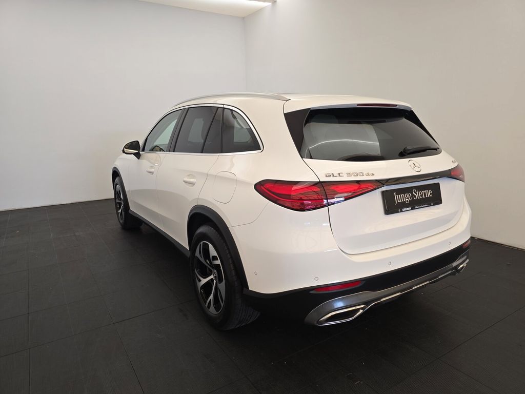 Mercedes-Benz GLC 300 2023