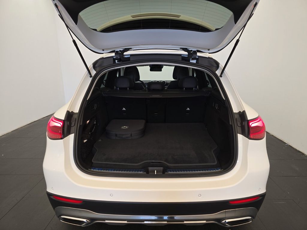 Mercedes-Benz GLC 300 2023
