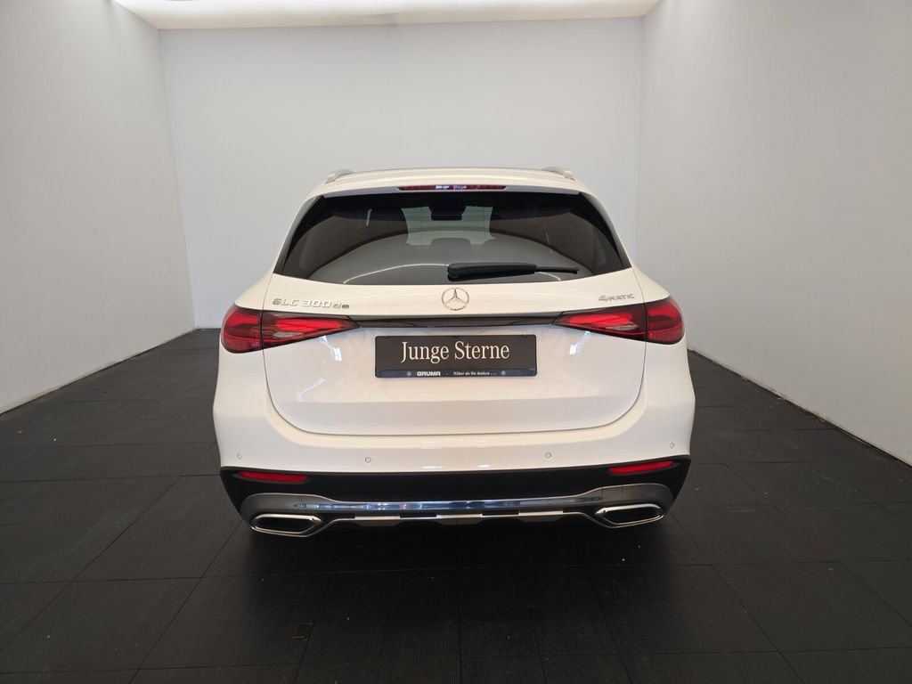 Mercedes-Benz GLC 300 2023