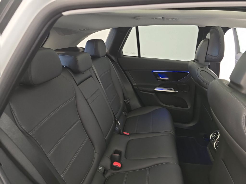 Mercedes-Benz GLC 300 2023