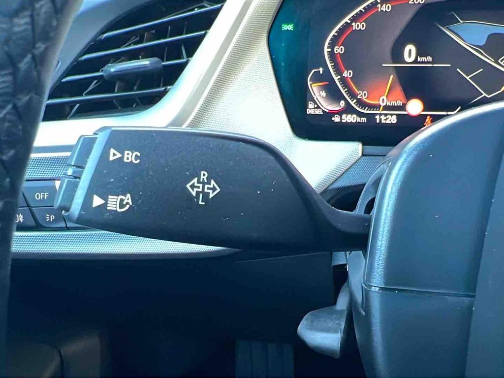 BMW 216 2023