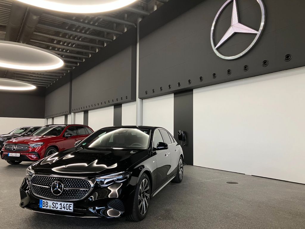 Mercedes-Benz E 300 2025