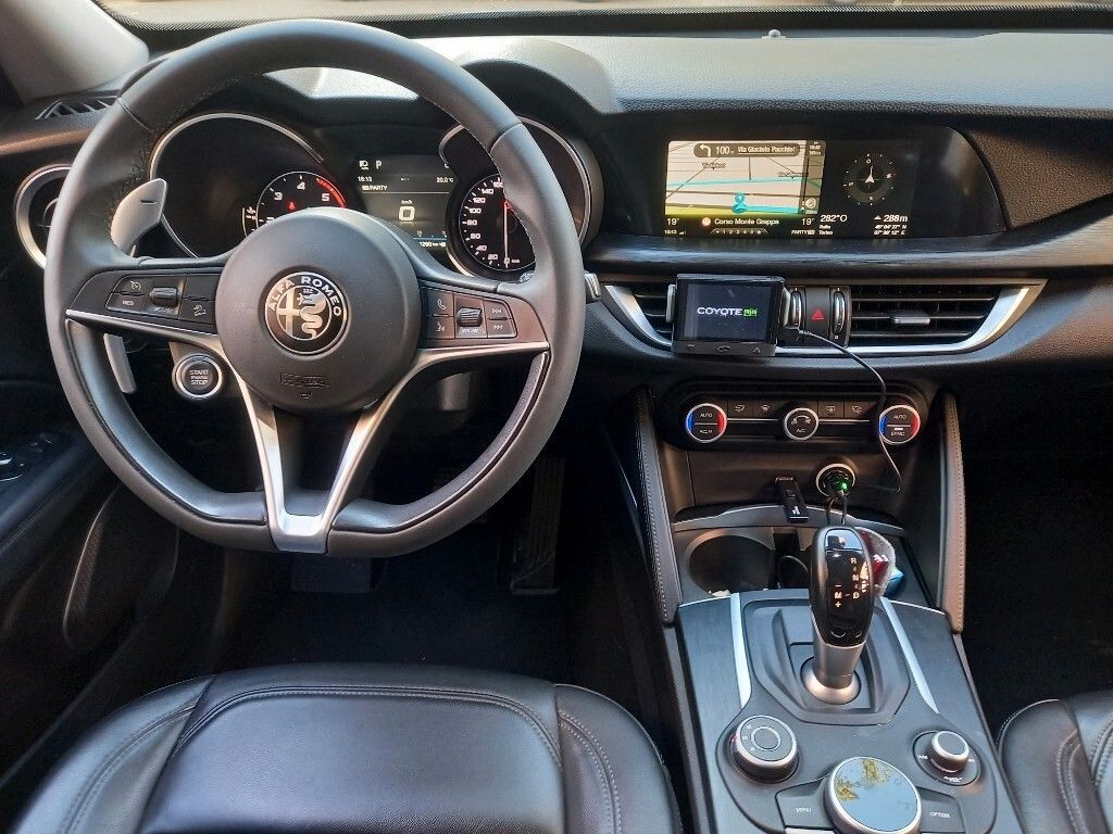 Alfa Romeo Stelvio 2017