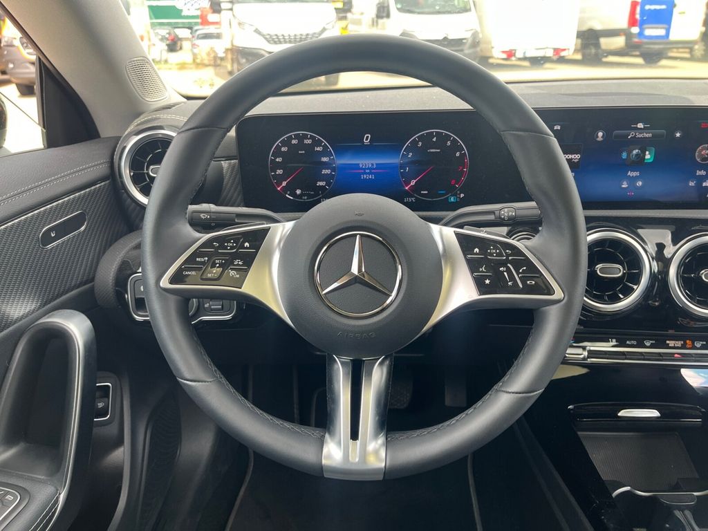 Mercedes-Benz CLA 180 2024