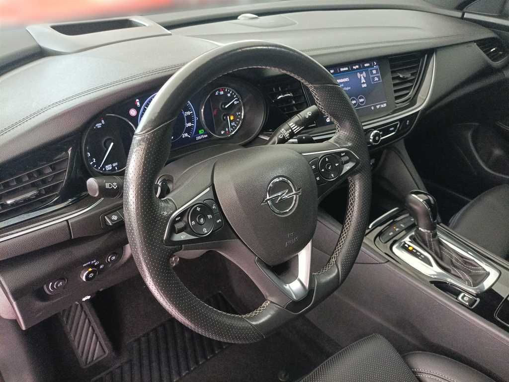 Opel Insignia 2022