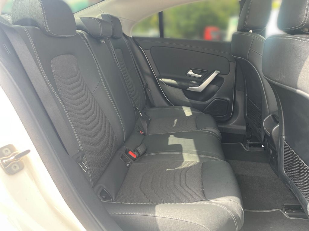 Mercedes-Benz CLA 180 2024