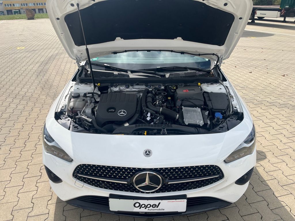 Mercedes-Benz CLA 180 2024