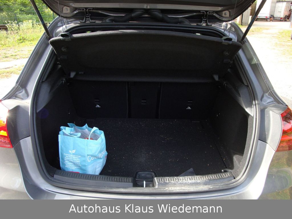 Mercedes-Benz A 220 2024