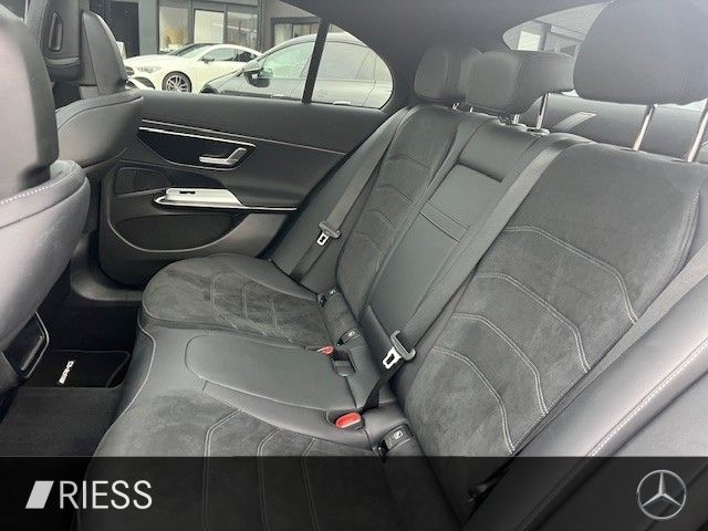 Mercedes-Benz E 300 2025