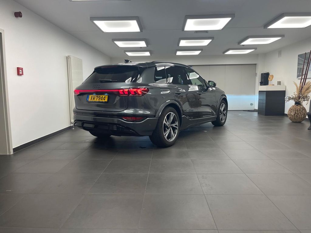 Audi Q6 e-tron 2025