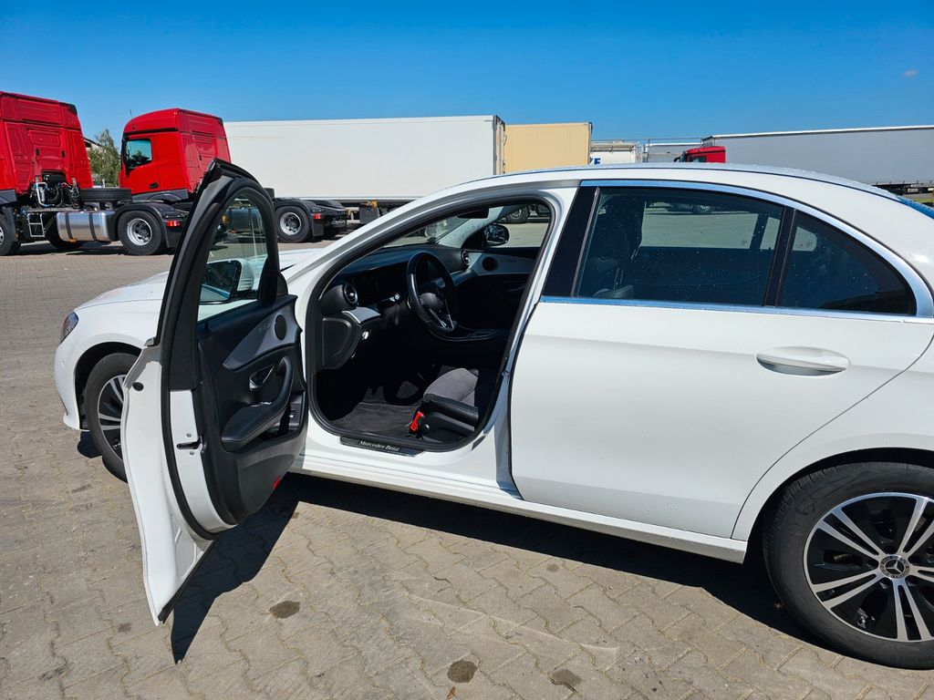 Mercedes-Benz E 220 2021