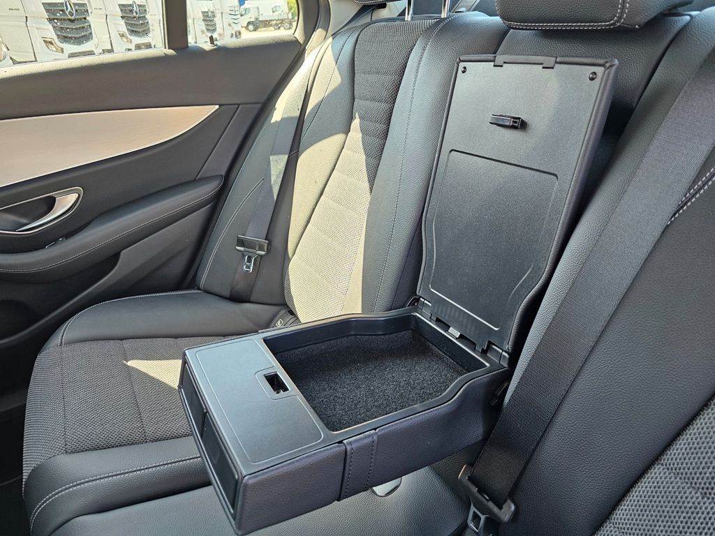 Mercedes-Benz E 220 2021