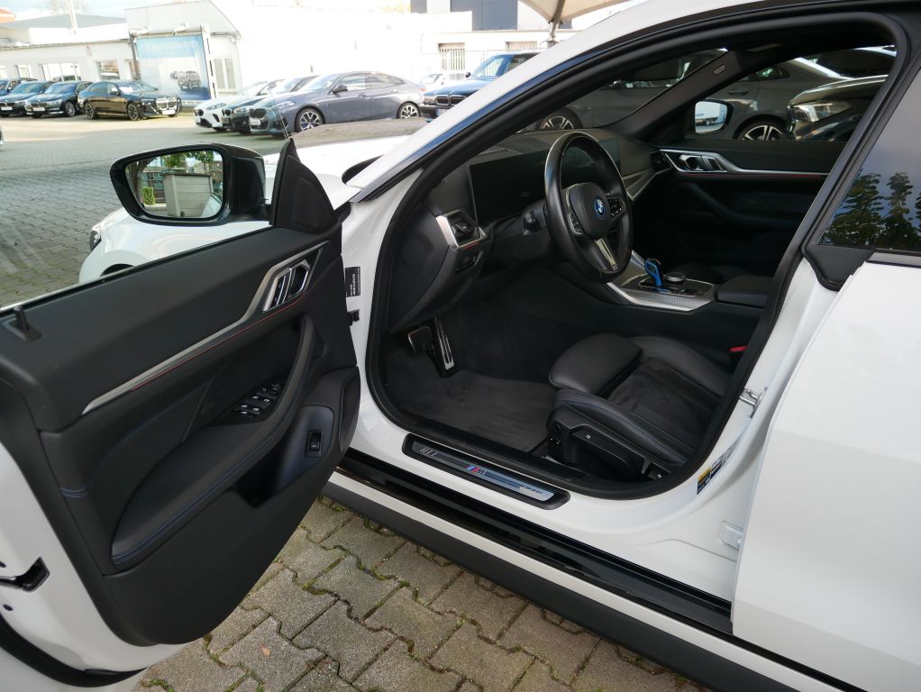 BMW i4 2023