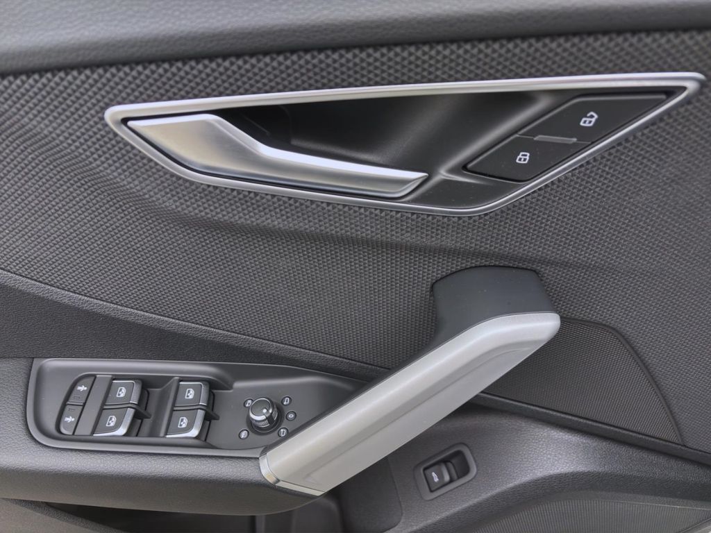 Audi Q2 2024