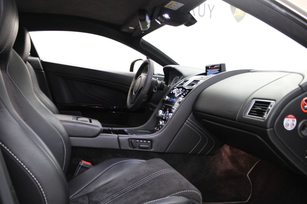 Aston Martin V8 Vantage 2014