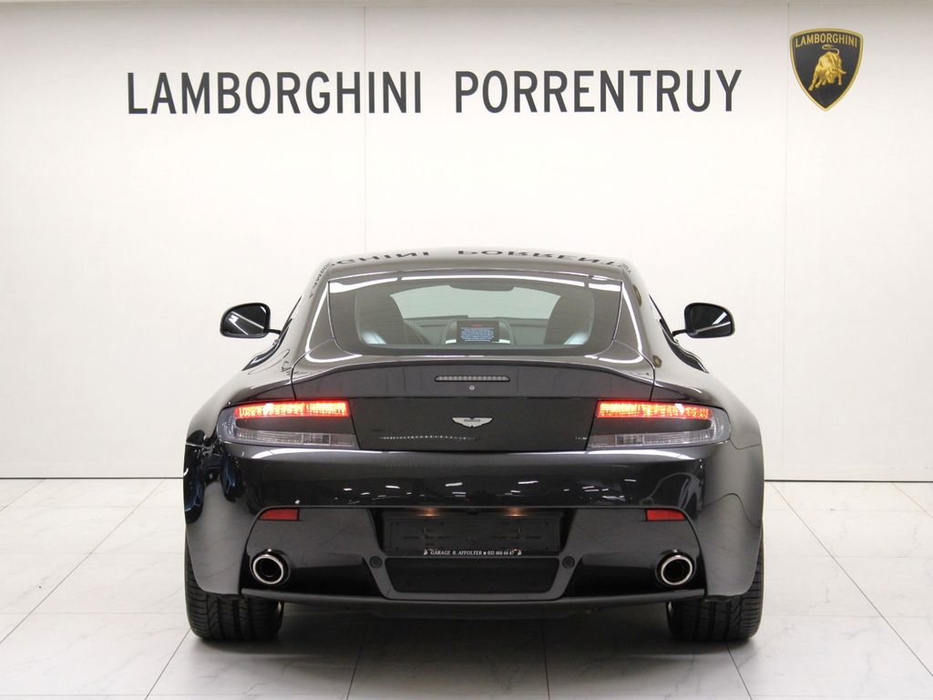 Aston Martin V8 Vantage 2014