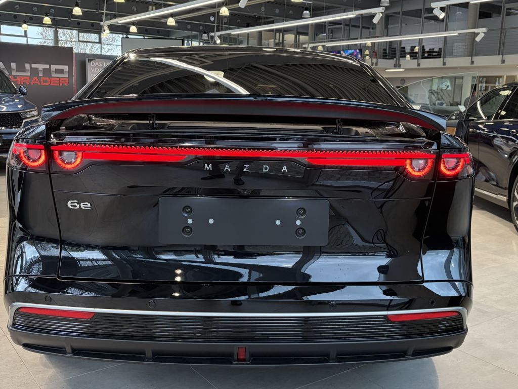Mazda 6e 2025