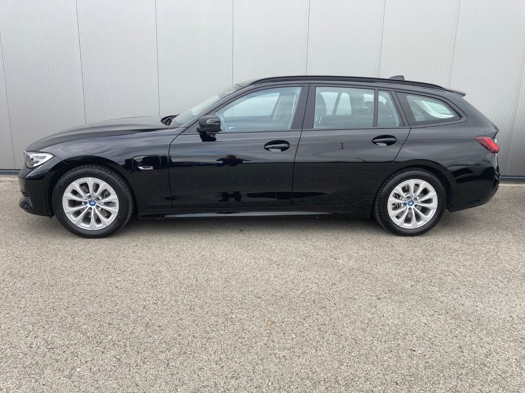BMW 320 2022