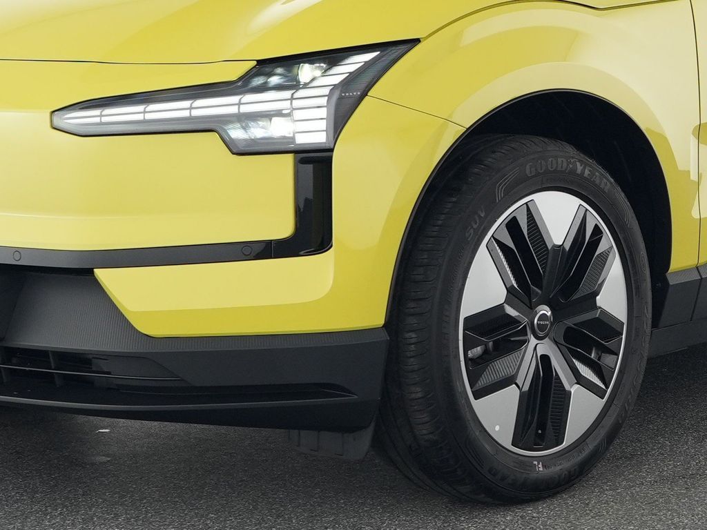 Volvo EX30 2025