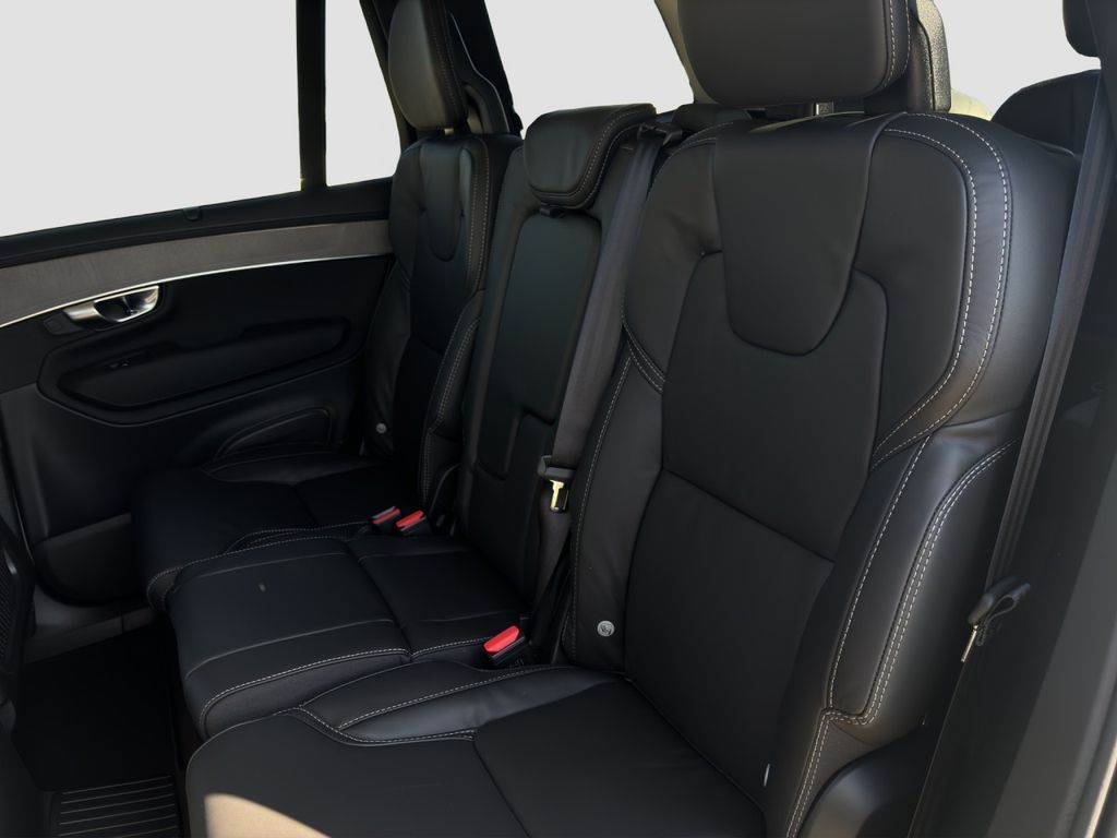 Volvo XC90 2025