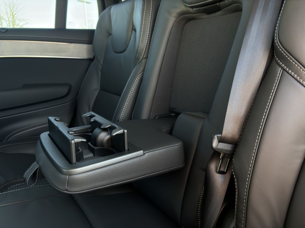 Volvo XC90 2025