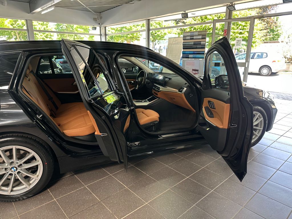 BMW 318 2023
