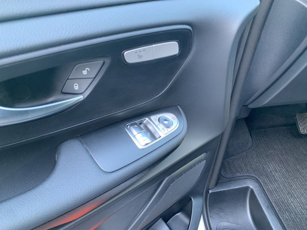 Mercedes-Benz 250 2024