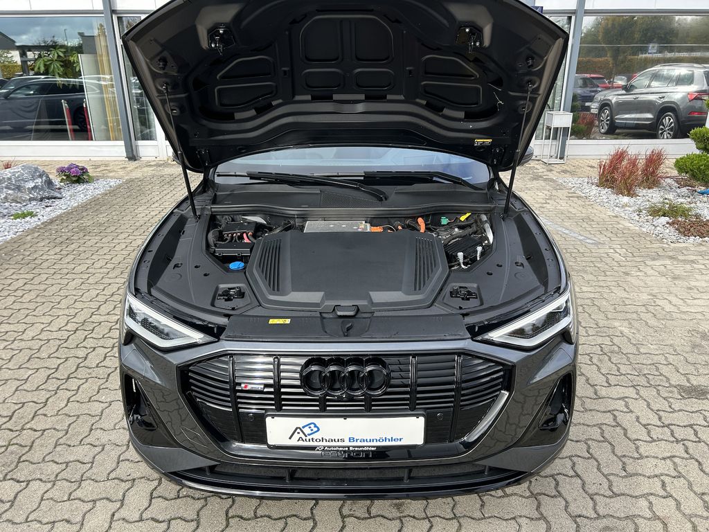 Audi e-tron 2022
