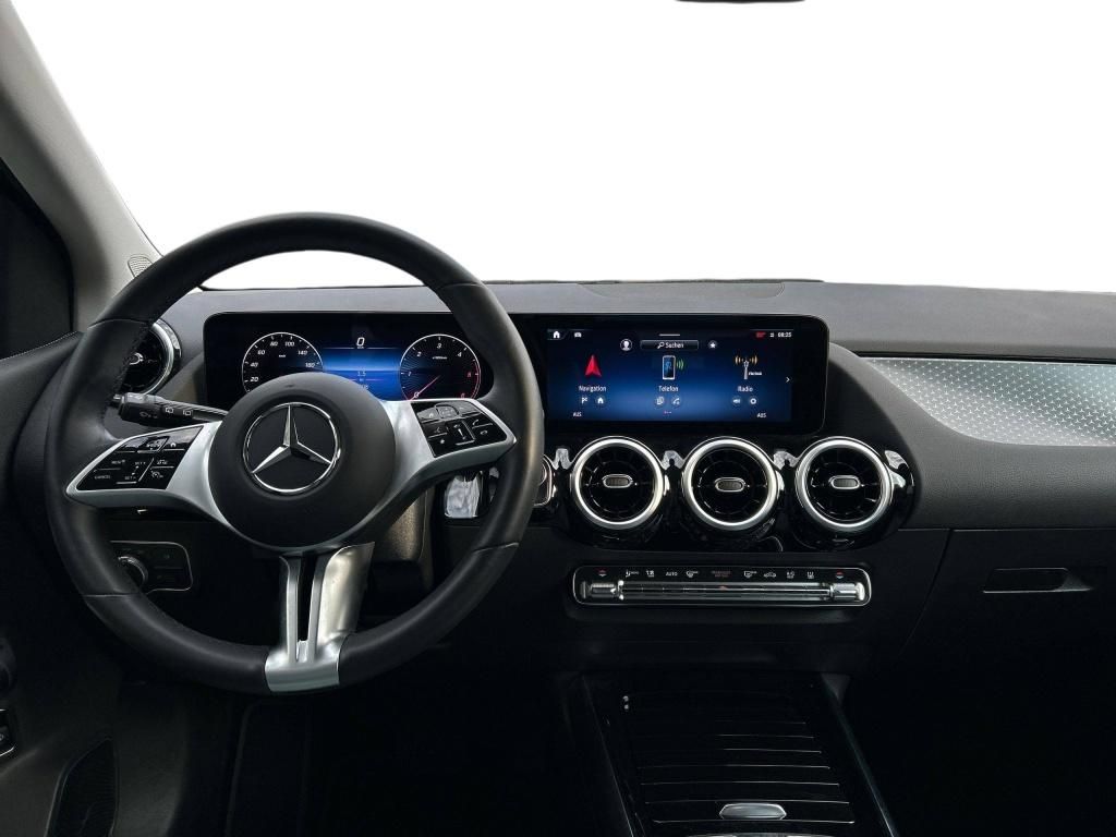 Mercedes-Benz B 200 2023