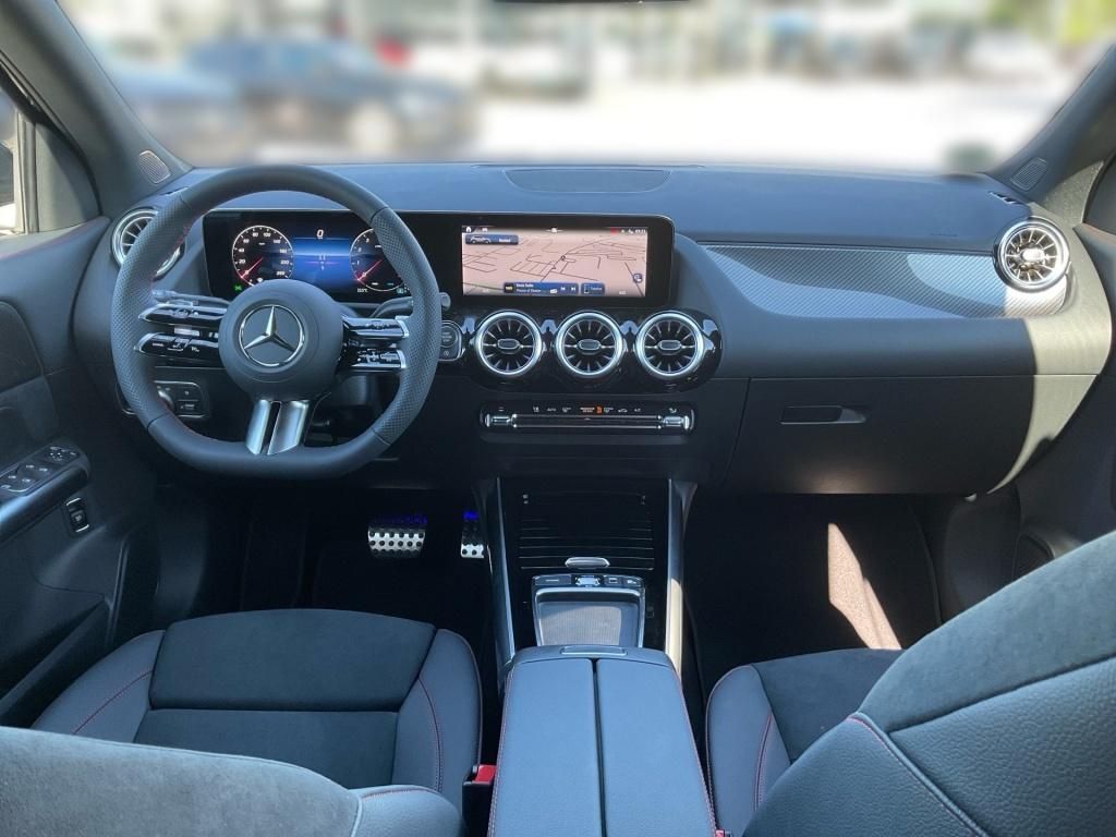 Mercedes-Benz GLA 200 2025