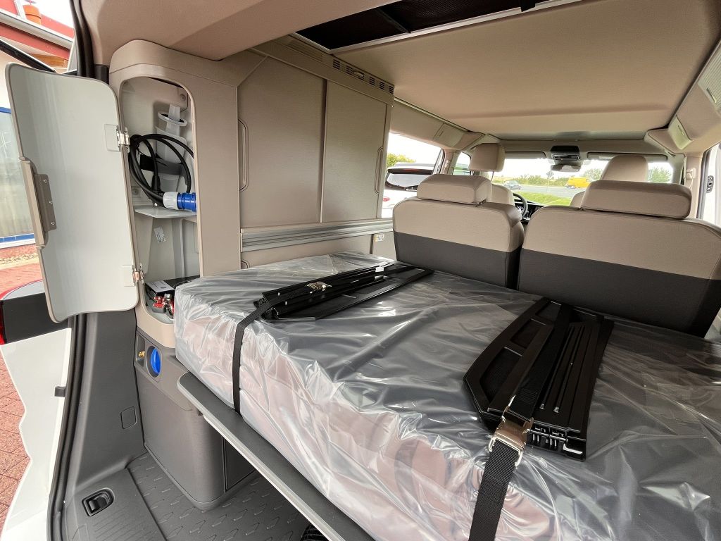 Volkswagen T7 California