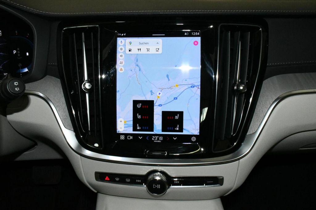 Volvo V60 Cross Country 2023