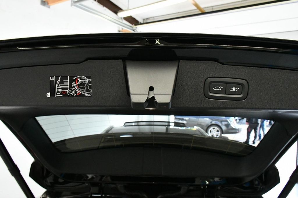 Volvo V60 Cross Country 2023