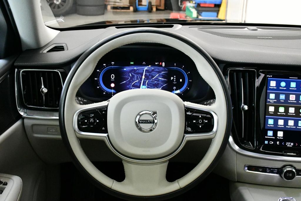 Volvo V60 Cross Country 2023
