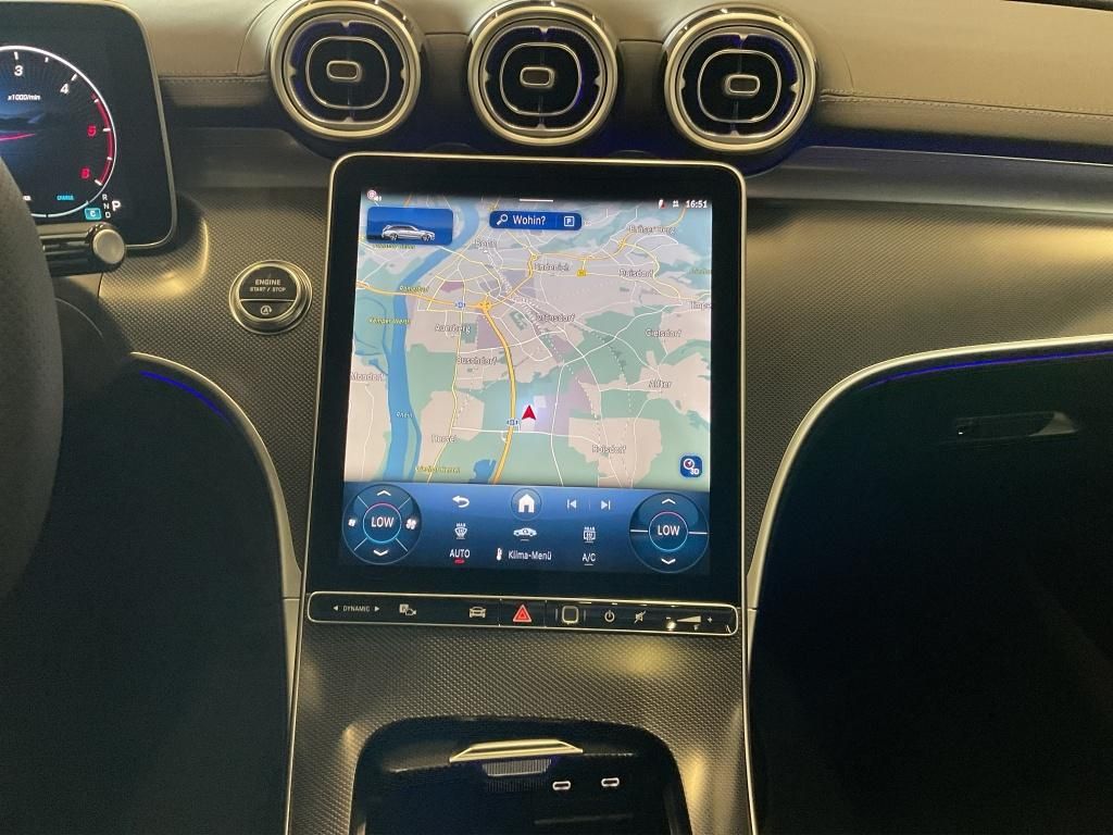 Mercedes-Benz C 220 2025