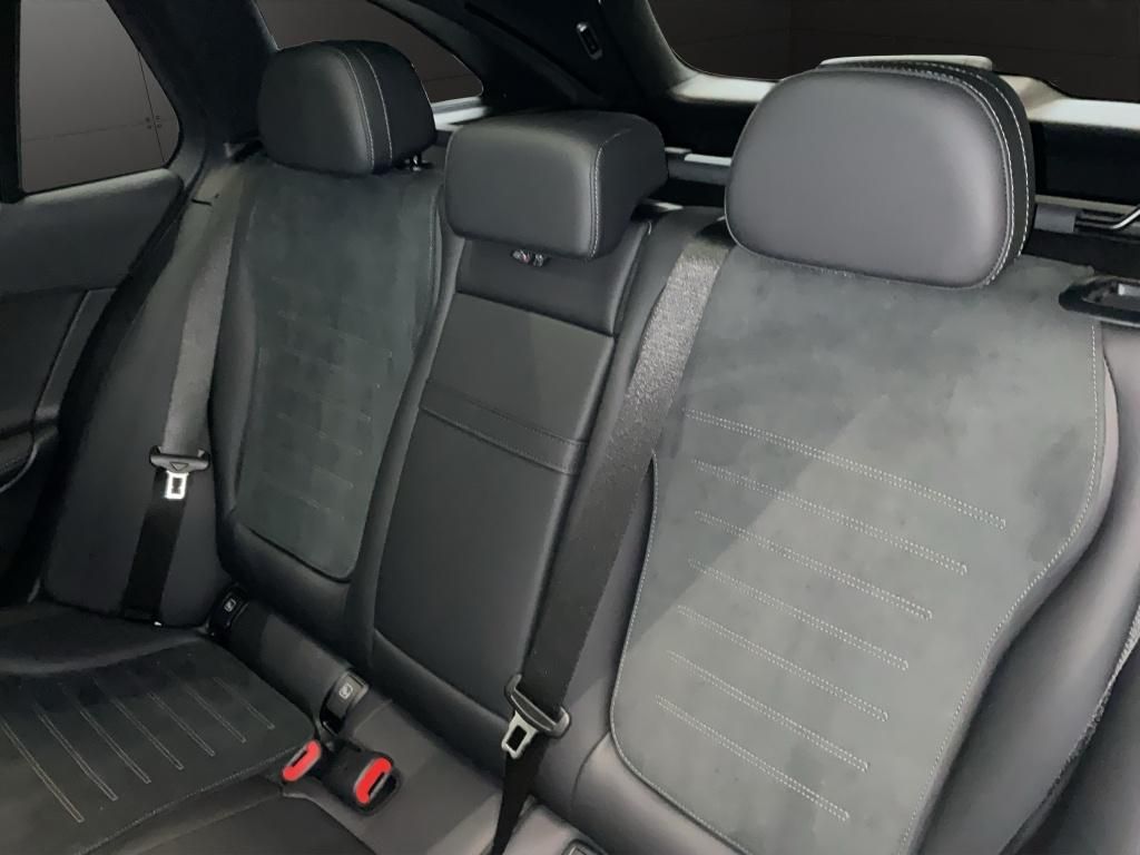 Mercedes-Benz C 220 2025