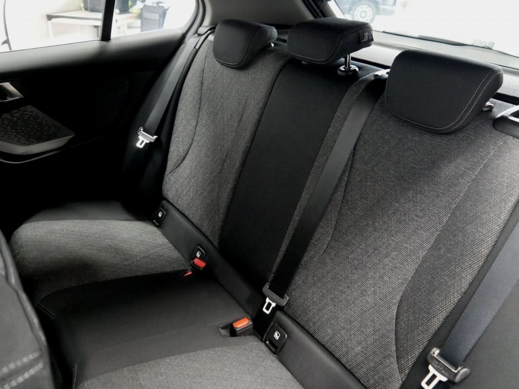 BMW 120 2024