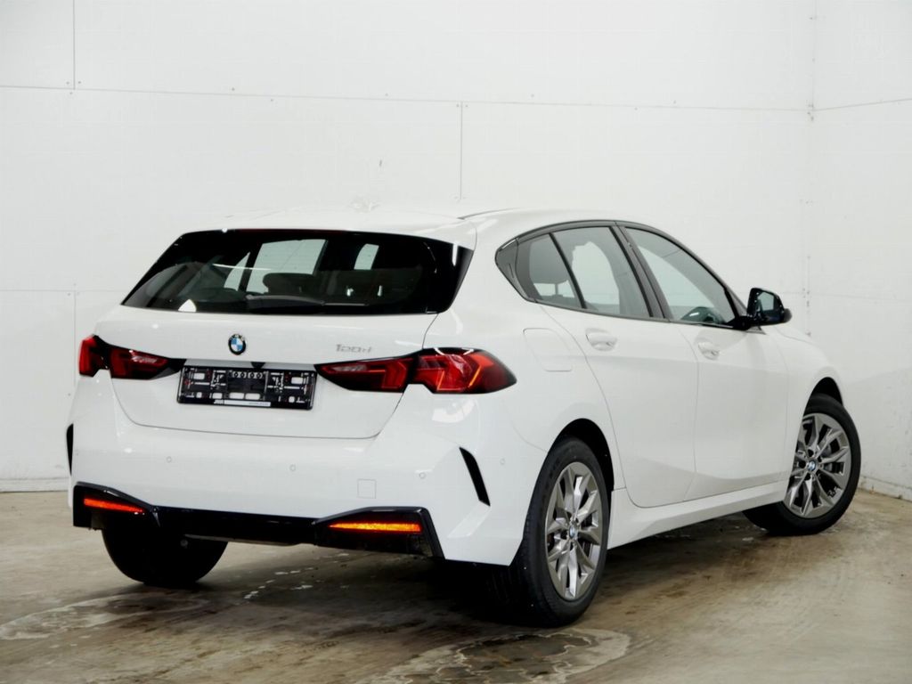 BMW 120 2024