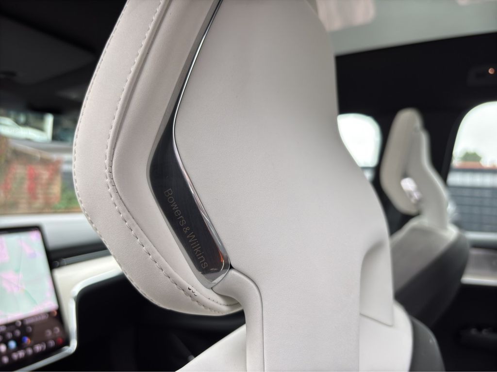 Volvo EX90