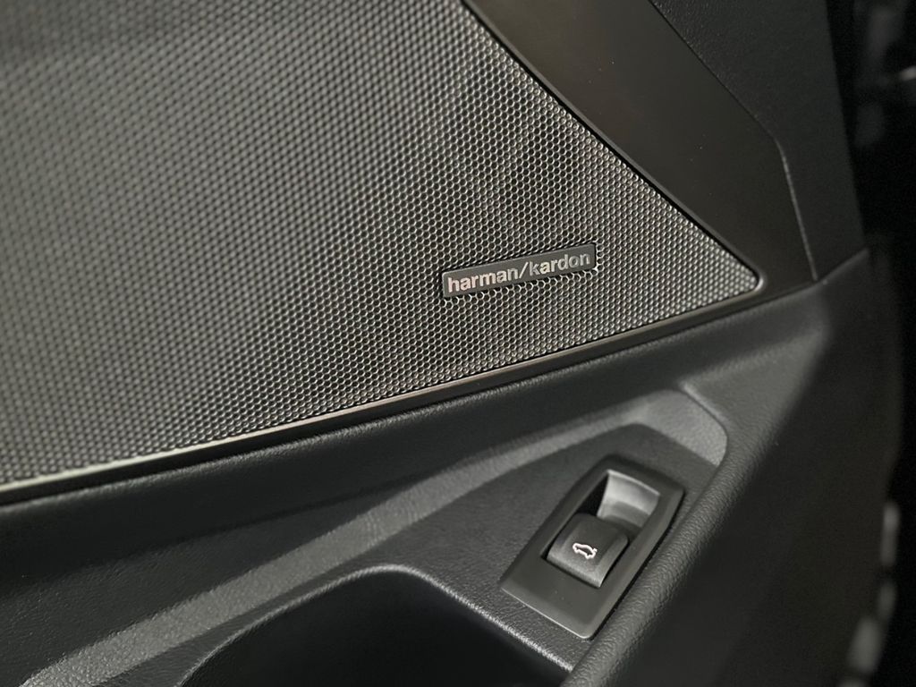 BMW 318 2022