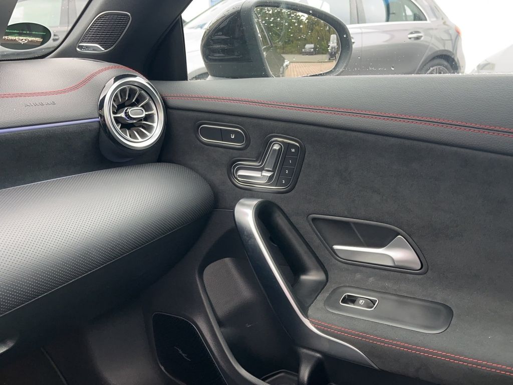 Mercedes-Benz CLA 35 AMG 2024