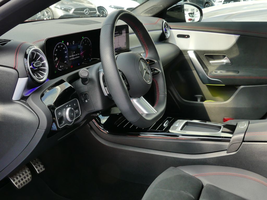 Mercedes-Benz CLA 200 2024