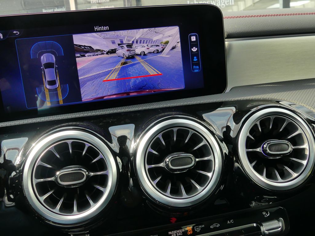 Mercedes-Benz CLA 200 2024