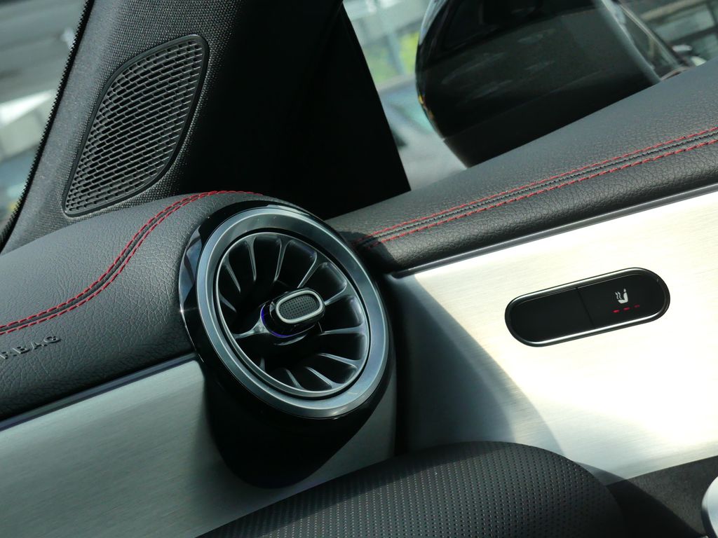 Mercedes-Benz CLA 200 2024