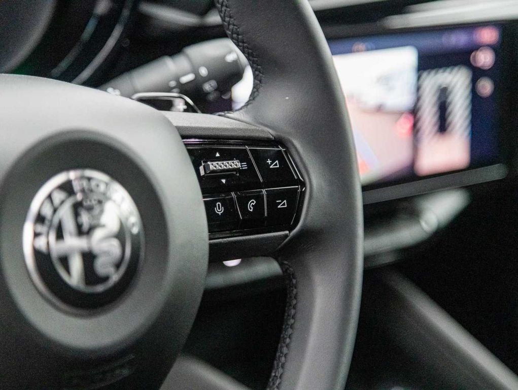 Alfa Romeo Junior 2025